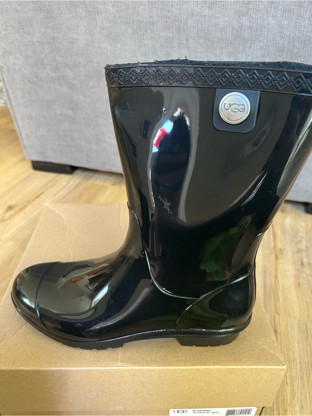 UGG Women’s Sienna Black Glossy Waterproof Rain Boots
